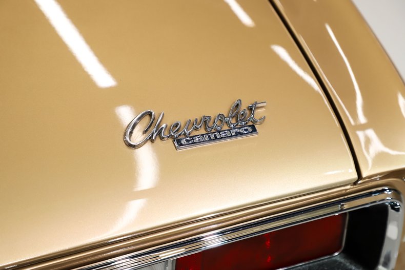 Chevrolet-Camaro-1967-Granada-Gold-Gold-8