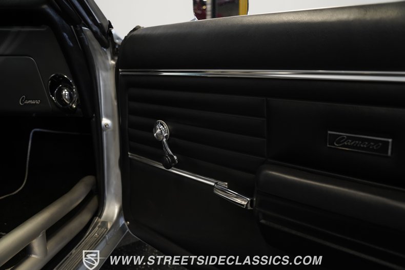 Chevrolet-Camaro-1968-1