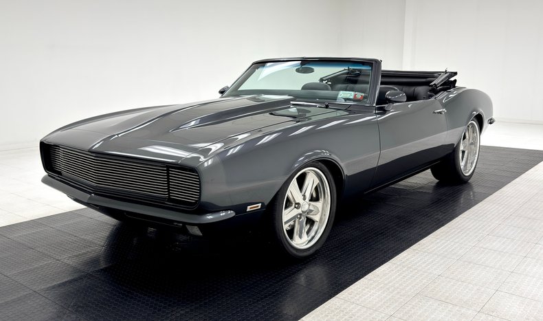 Chevrolet-Camaro-1968-Cyber-Gray-Metallic-Black-1