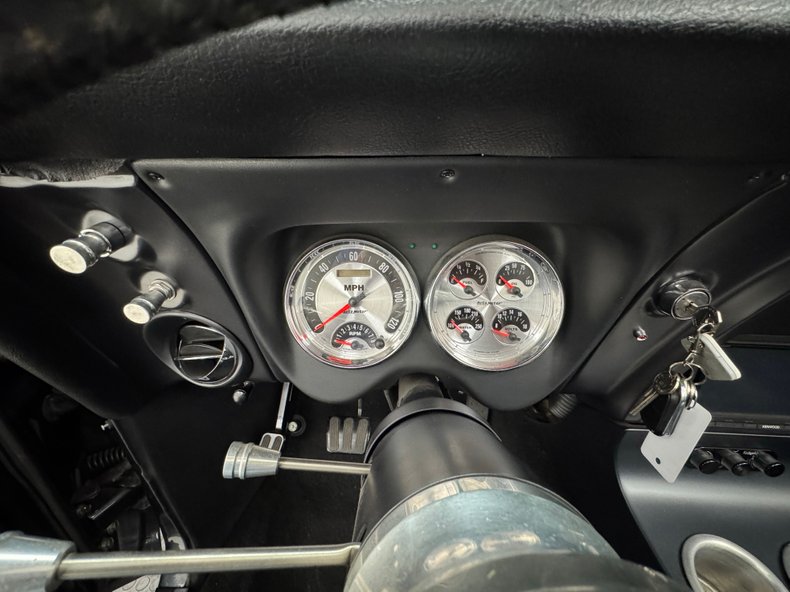 Chevrolet-Camaro-1968-Cyber-Gray-Metallic-Black-18