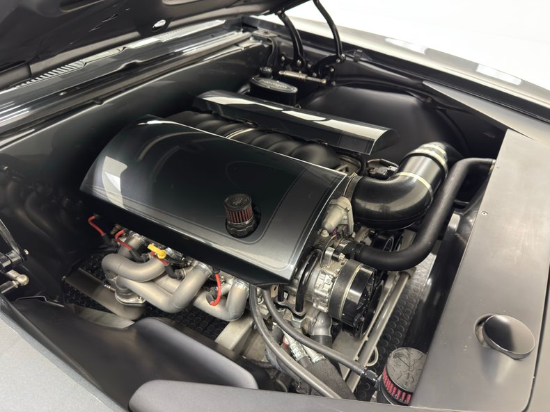 Chevrolet-Camaro-1968-Cyber-Gray-Metallic-Black-25