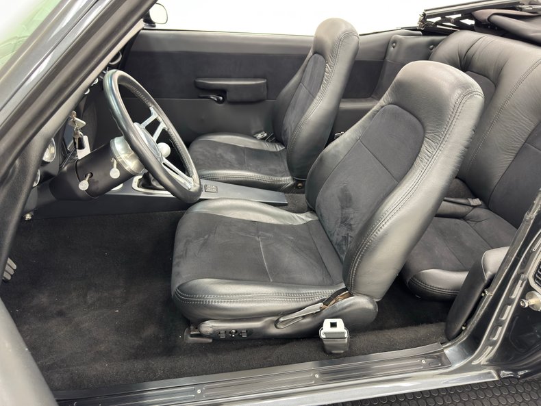 Chevrolet-Camaro-1968-Cyber-Gray-Metallic-Black-37