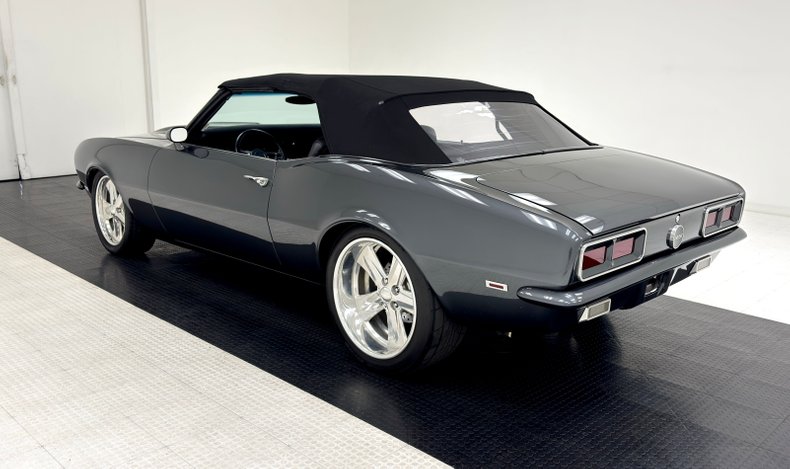 Chevrolet-Camaro-1968-Cyber-Gray-Metallic-Black-4