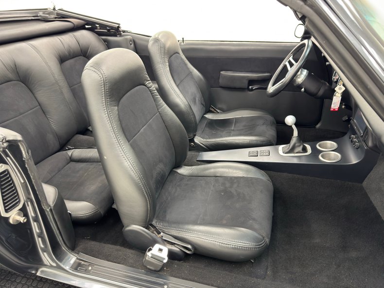 Chevrolet-Camaro-1968-Cyber-Gray-Metallic-Black-40