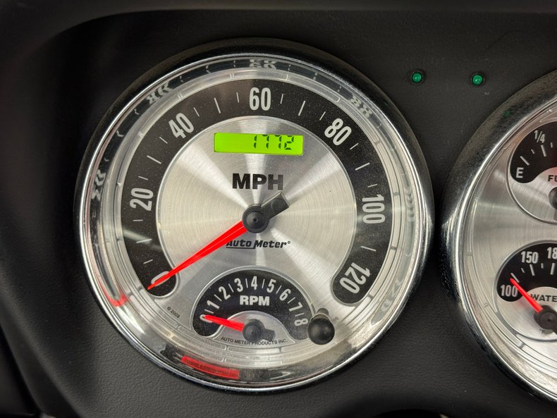 Chevrolet-Camaro-1968-Cyber-Gray-Metallic-Black-41