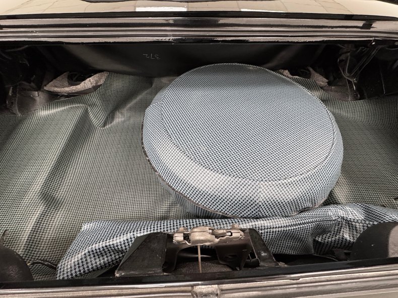 Chevrolet-Camaro-1969-Black-Black-38