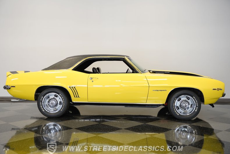 Chevrolet-Camaro-1969-Daytona-Yellow-Black-4