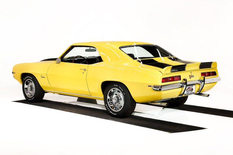 Chevrolet-Camaro-1969-Daytona-Yellow-Black-5