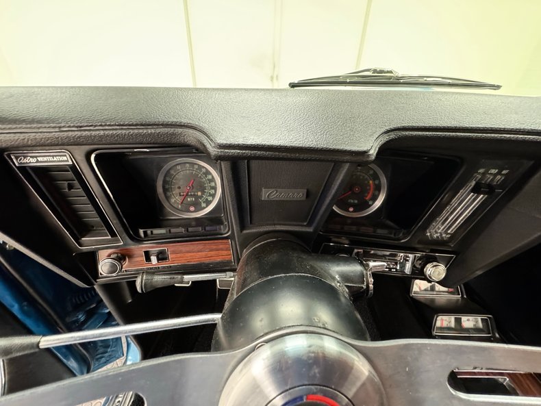 Chevrolet-Camaro-1969-Lemans-Blue-Black-39