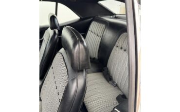 Chevrolet-Camaro-1969-White-Black-white-3