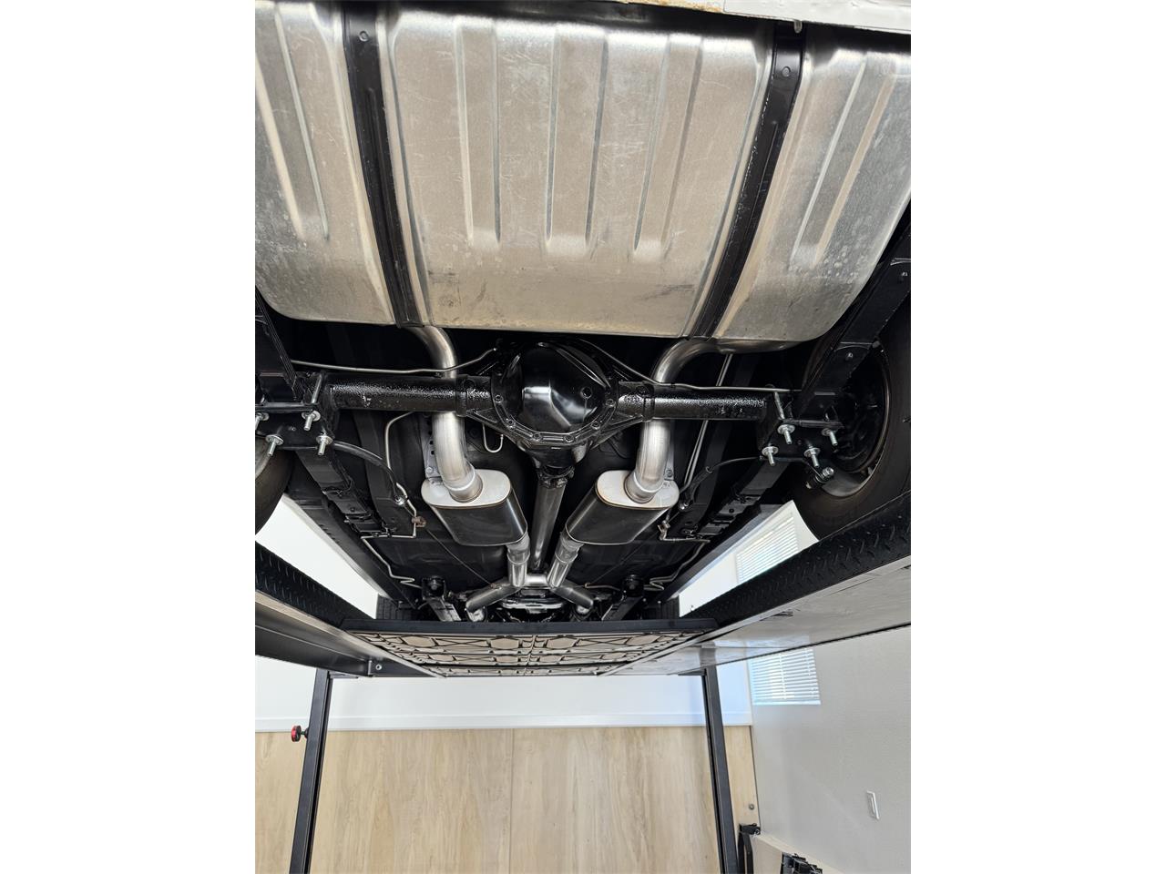 Chevrolet-Camaro-1969-White-Black-white-6