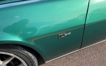 Chevrolet-Camaro-1971-Green-Black-14