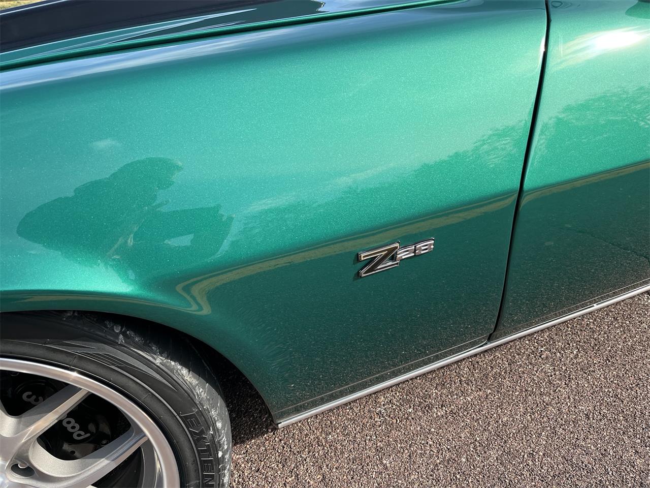 Chevrolet-Camaro-1971-Green-Black-14