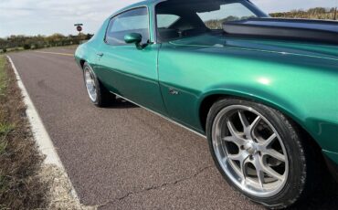 Chevrolet-Camaro-1971-Green-Black-19