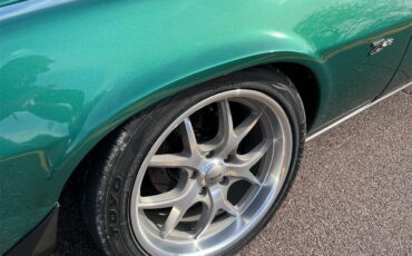 Chevrolet-Camaro-1971-Green-Black-2