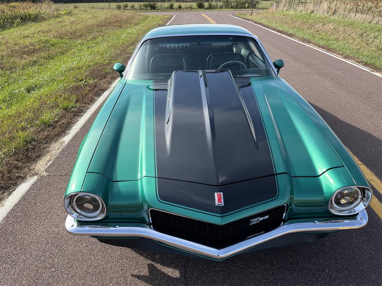 Chevrolet-Camaro-1971-Green-Black-24