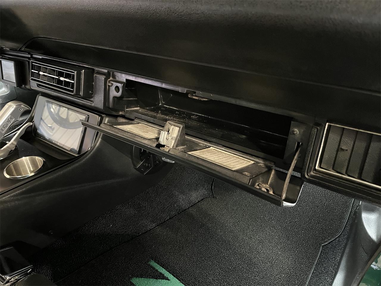 Chevrolet-Camaro-1971-Green-Black-41