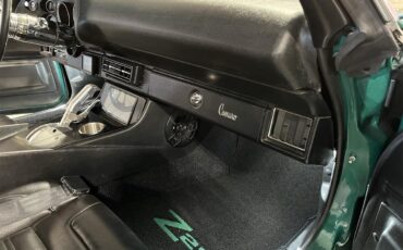 Chevrolet-Camaro-1971-Green-Black-43