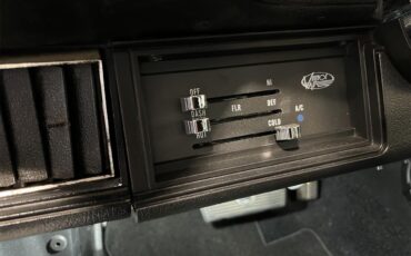 Chevrolet-Camaro-1971-Green-Black-54