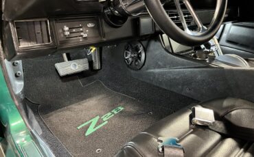 Chevrolet-Camaro-1971-Green-Black-55