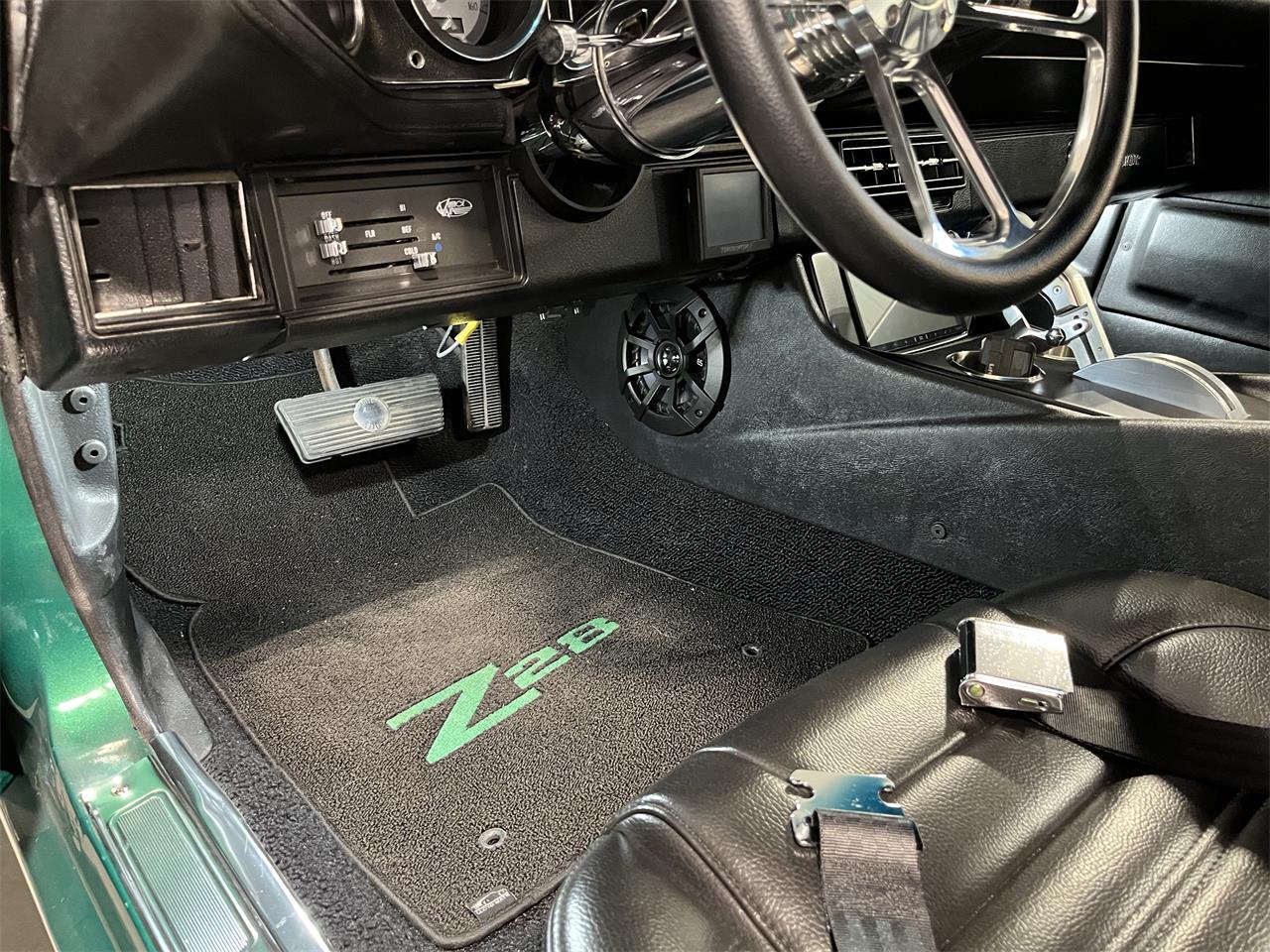 Chevrolet-Camaro-1971-Green-Black-55