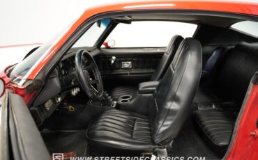 Chevrolet-Camaro-1972-Red-Black-14