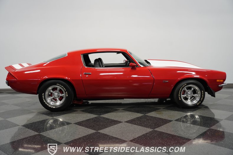 Chevrolet-Camaro-1972-Red-Black-26