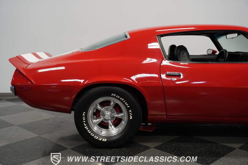 Chevrolet-Camaro-1972-Red-Black-3