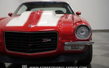 Chevrolet-Camaro-1972-Red-Black-30