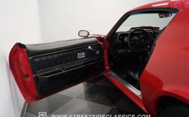 Chevrolet-Camaro-1972-Red-Black-40