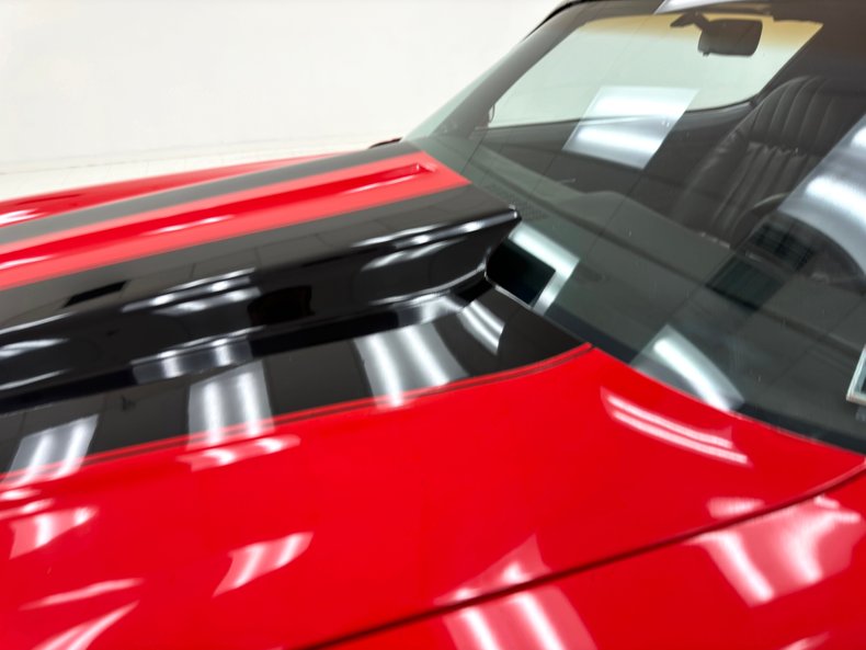 Chevrolet-Camaro-1973-Rally-Red-Black-14