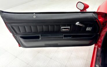 Chevrolet-Camaro-1973-Rally-Red-Black-39