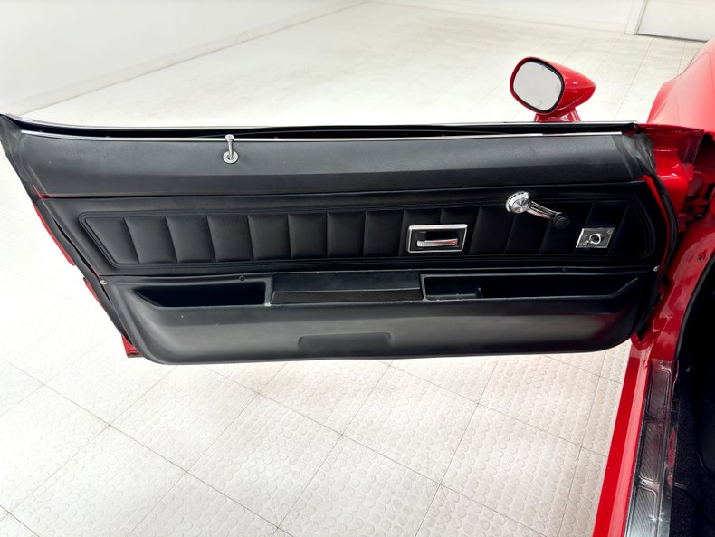 Chevrolet-Camaro-1973-Rally-Red-Black-39