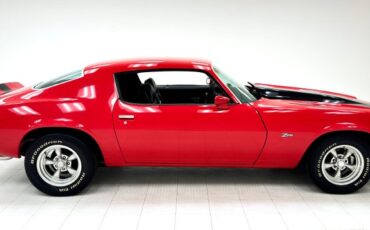 Chevrolet-Camaro-1973-Rally-Red-Black-7