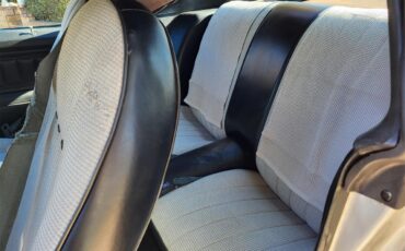 Chevrolet-Camaro-1975-BlackSilver-BlackLight-Grey-11