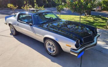 Chevrolet-Camaro-1975-BlackSilver-BlackLight-Grey-3