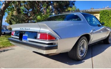 Chevrolet-Camaro-1975-BlackSilver-BlackLight-Grey-5
