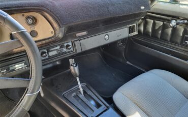 Chevrolet-Camaro-1975-BlackSilver-BlackLight-Grey-8