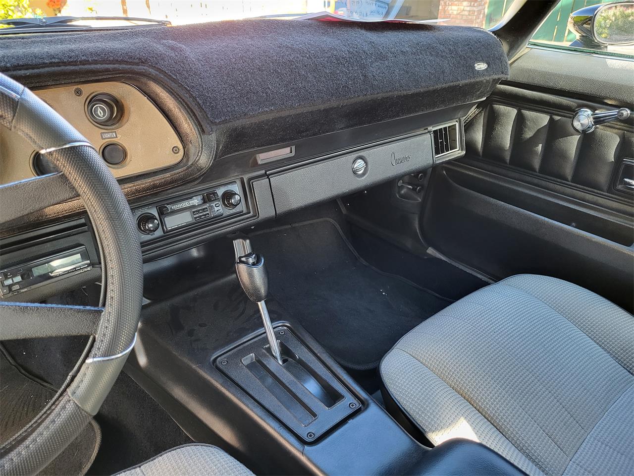 Chevrolet-Camaro-1975-BlackSilver-BlackLight-Grey-8