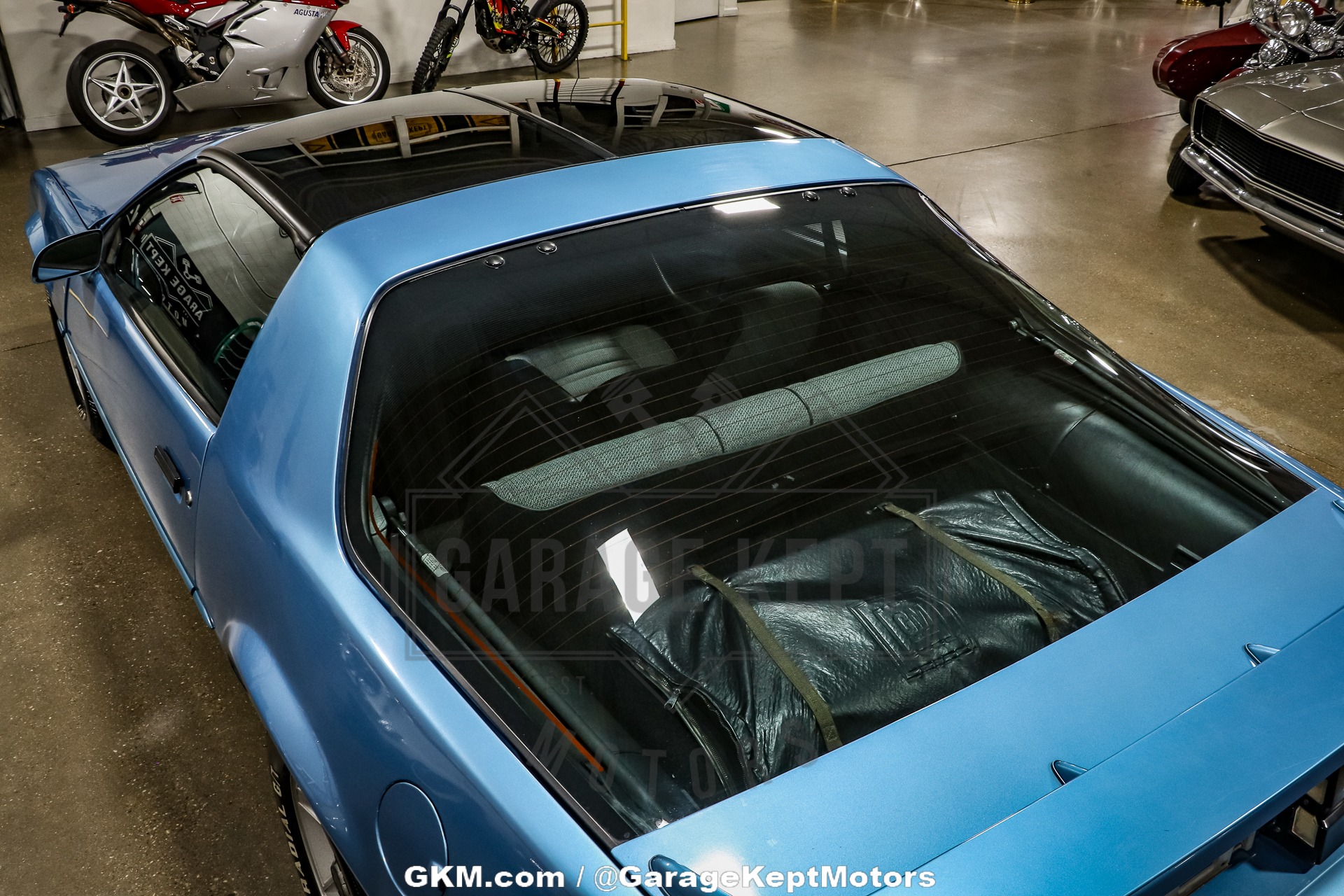 Chevrolet-Camaro-1988-Blue-Gray-39