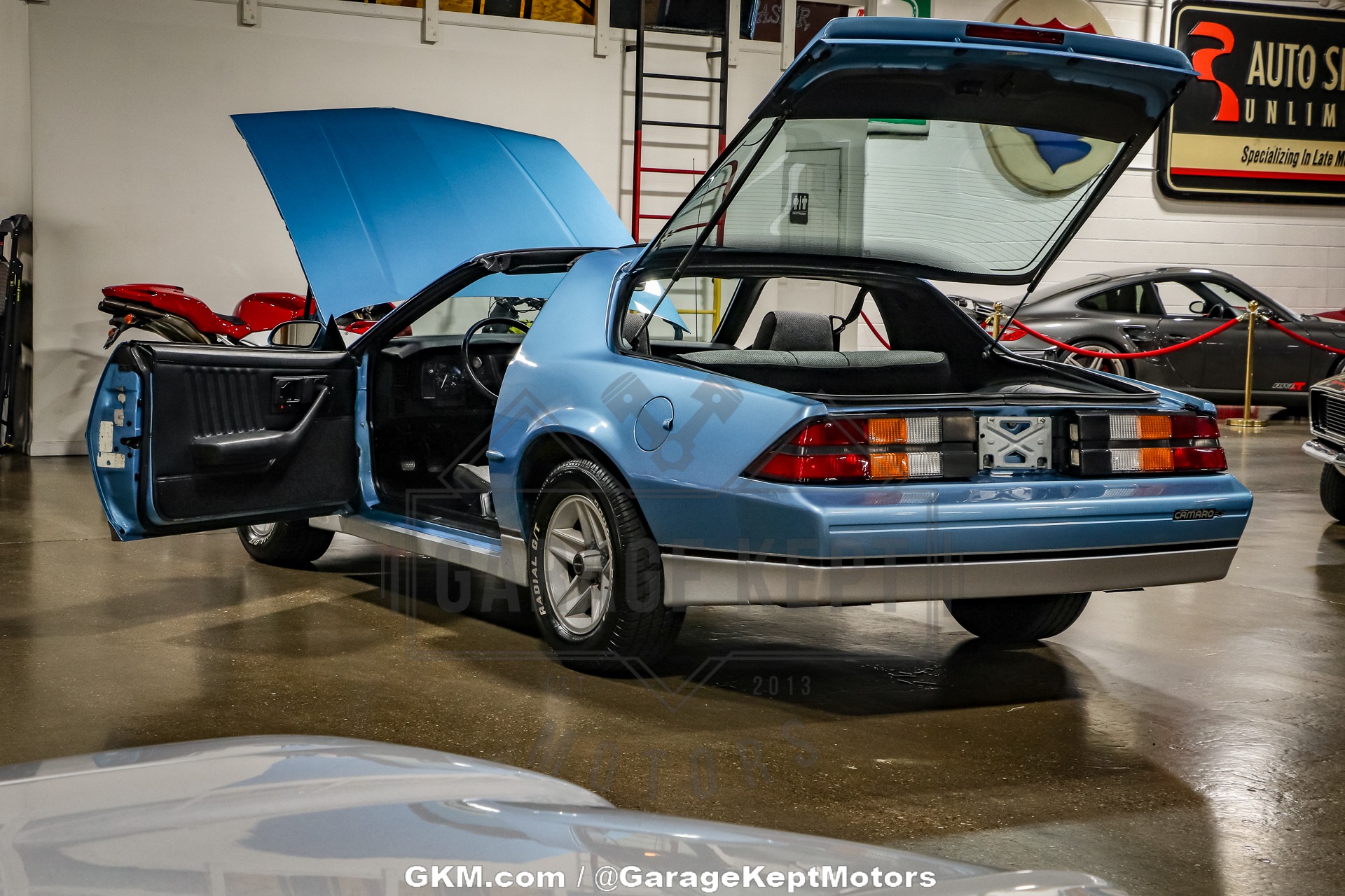 Chevrolet-Camaro-1988-Blue-Gray-9