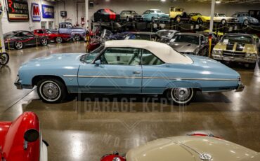 Chevrolet-Caprice-1975-Sky-Blue-White-12