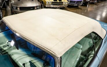 Chevrolet-Caprice-1975-Sky-Blue-White-17