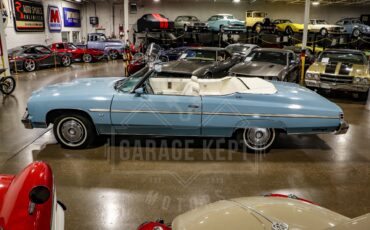 Chevrolet-Caprice-1975-Sky-Blue-White-26