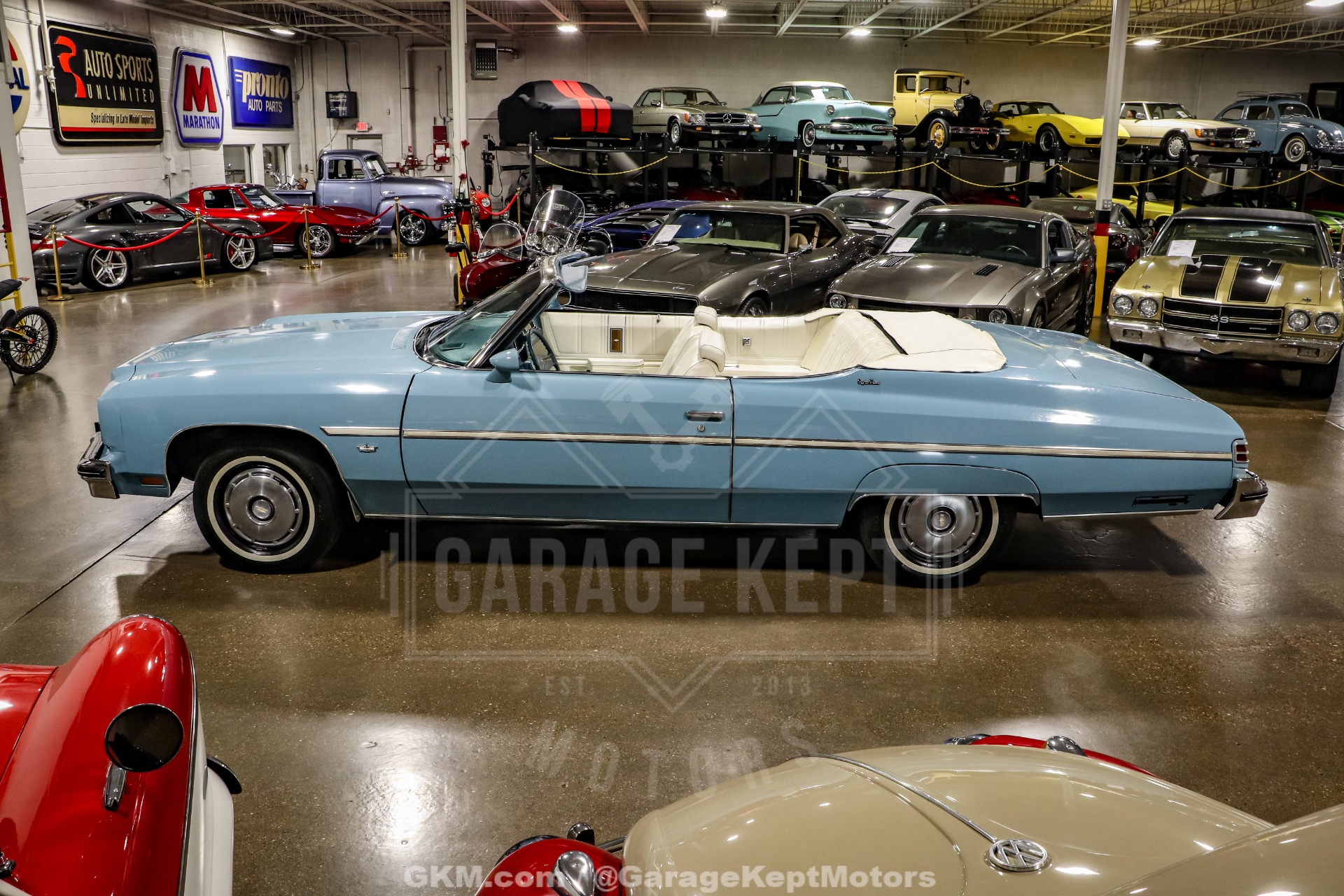 Chevrolet-Caprice-1975-Sky-Blue-White-26