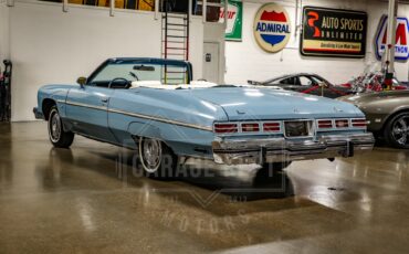 Chevrolet-Caprice-1975-Sky-Blue-White-28