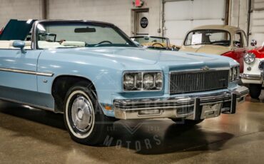 Chevrolet-Caprice-1975-Sky-Blue-White-30