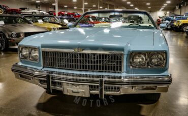 Chevrolet-Caprice-1975-Sky-Blue-White-33