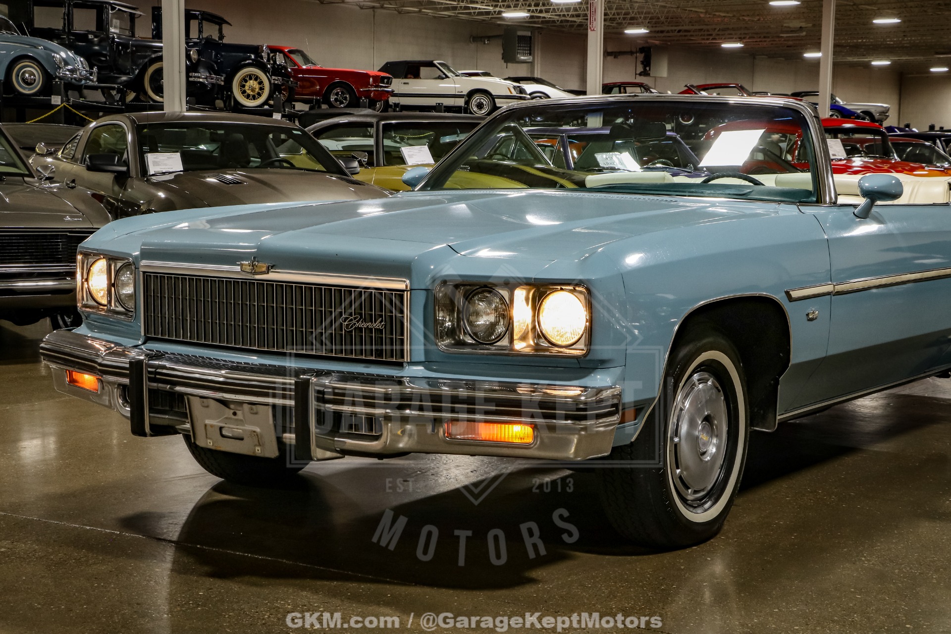 Chevrolet-Caprice-1975-Sky-Blue-White-36