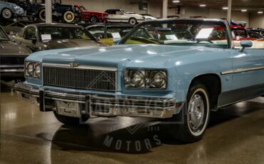 Chevrolet-Caprice-1975-Sky-Blue-White-37